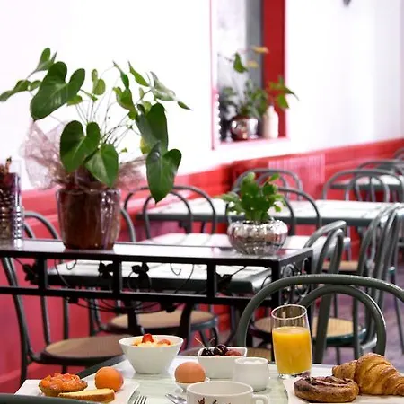 Hotel De Paris 3*